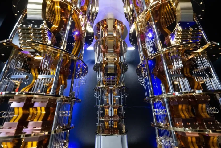 Una computadora cuántica mina criptomonedas con 100 veces menos energía y gana el 92% de los bloques